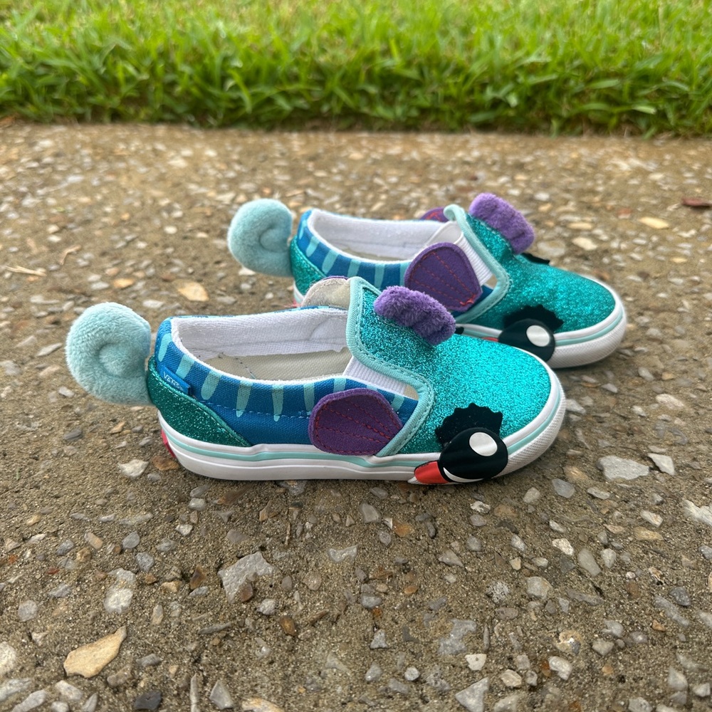 Vans fish toddler shoe